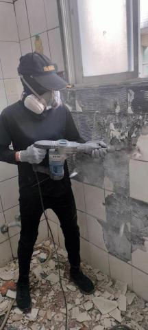 來搞破壞的 - 老闆娘也能打石