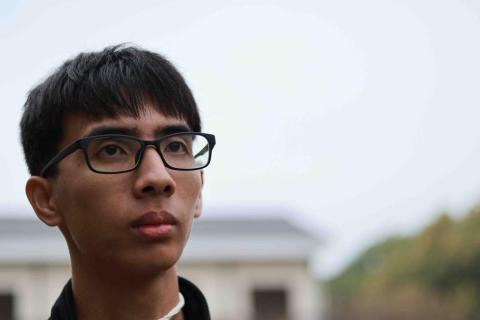 提供高中物理服務的專家田伯威