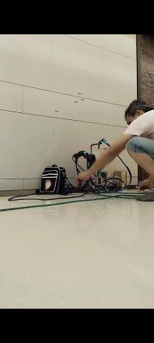 薛 - 新莊大樓，大樓
梯廳地坪磁磚，空心灌注