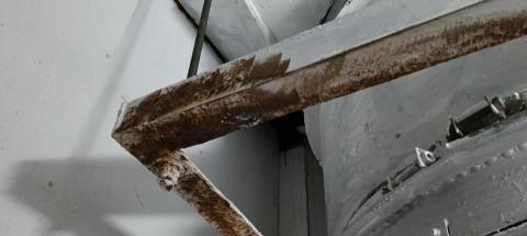 薛 - 金屬生銹打磨上漆