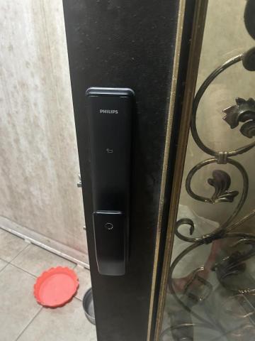 龍彥亨 - 電子鎖安裝