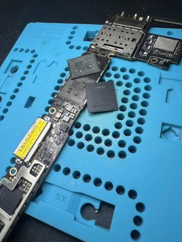 愛拆家手機維修 - 機器不開機保養