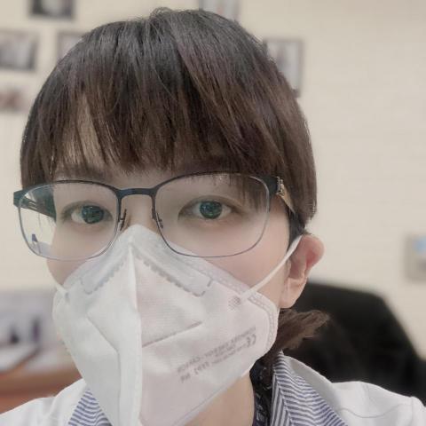 提供托嬰師生比服務的專家周小姐