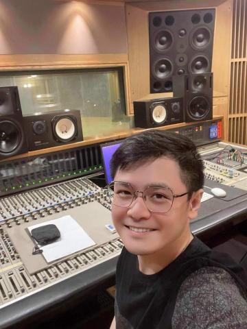 好樂日娛樂 - 於強力錄音室製作配唱商案