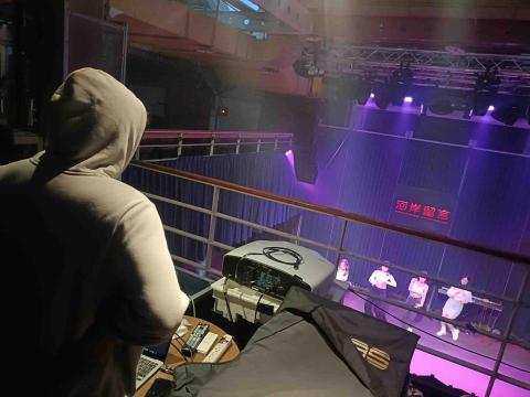 Jun Guitar studio（編曲、樂理、電吉他） - 