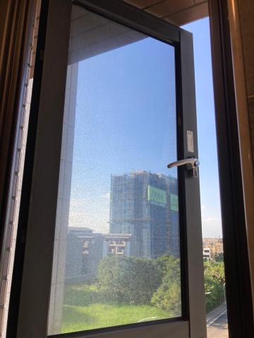 李勝彰 - 窗戶清潔前照（1）