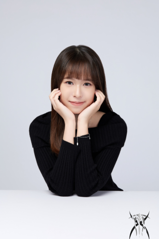 瑪勳特爵士鼓 - 老闆目前收好收滿了，如果後續大家要來教室學習，可以由這位老師指導，老師叫Kristin，也是我教的，目前可以禮拜六上課，跟大家說聲?