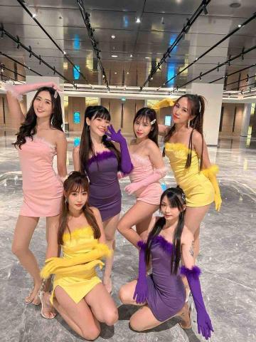 瘋狂維納斯表演工作室 - 