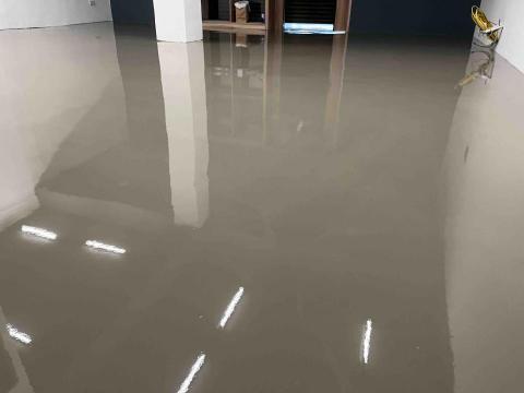 莊小吉 - CL5 自平泥完成後