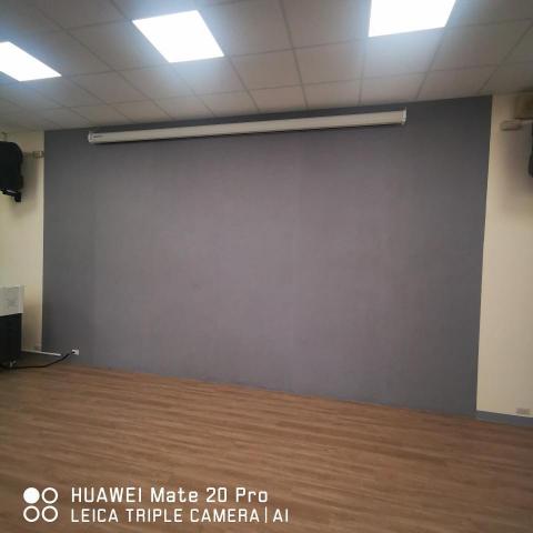 光晨工程-江政弘 - 學校視廳室貼吸音壁布
