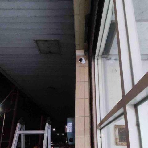 承億科技 - 娃娃機店安裝8支200萬紅外線監視器