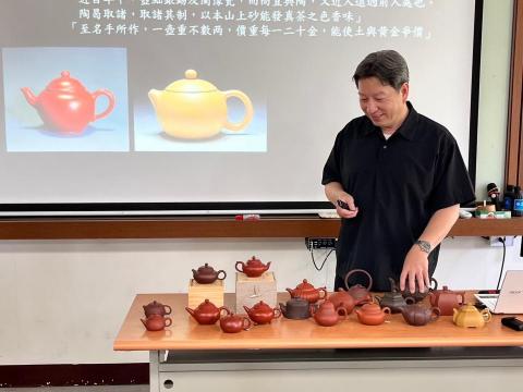 吳幸儒 - 大明社大紫砂壺課程上課花絮