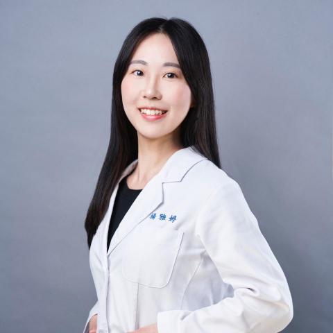 提供線上服務的專家楊雅婷