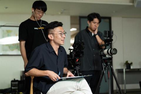 洪浚愷 - 進行英文採訪