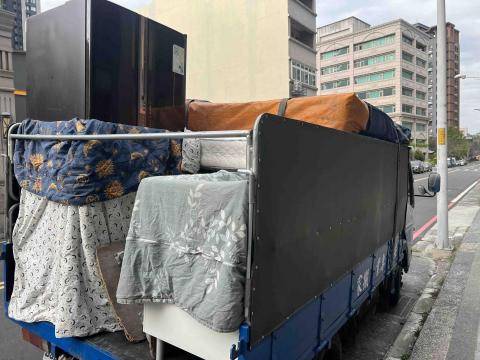 安逸搬家/桃竹苗/遠程搬家/夜間搬家 - 