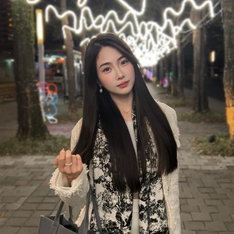 提供頭髮服務的專家Rouling