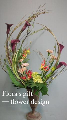Flora's gift - 古典盆花（彎月型架構