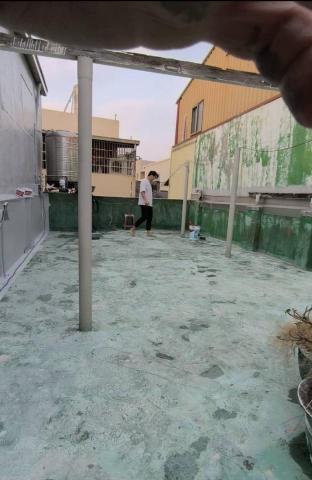 狗哥工程行/油漆/防水/電器/衛浴 - 頂樓防水施工前