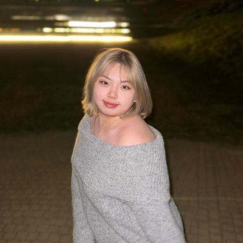 提供加入翻譯社服務的專家Kassy