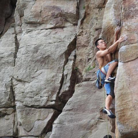 阿廟 - 攀岩的我