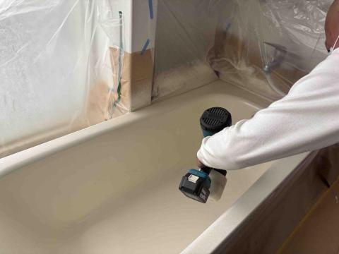 東東專業油漆工作室 - 浴缸翻新噴塗防護