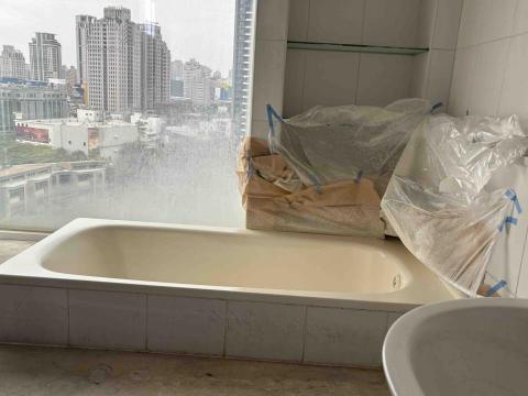 東東專業油漆工作室 - 浴缸翻新噴塗