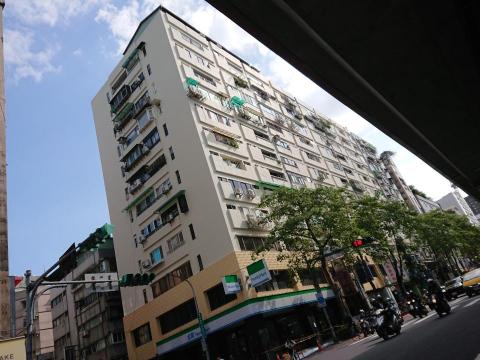 袁君企業有限公司 - 斯美大樓外牆塗裝拉皮