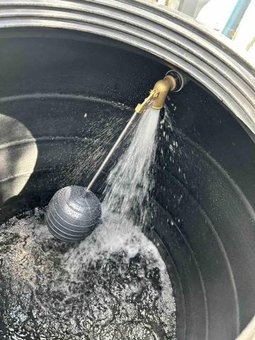 陳炳勳 - 水桶浮球開關更換