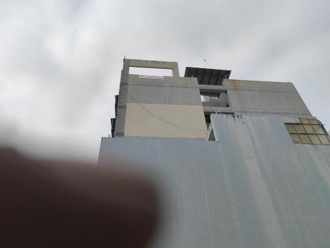 美格企業 - 大樓七樓外牆防水 繩索作業 美格企業 - 大樓七樓外牆防水 繩索作業