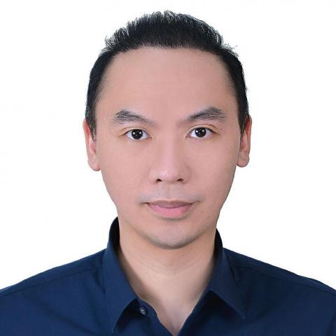 提供公關服務的專家Hans