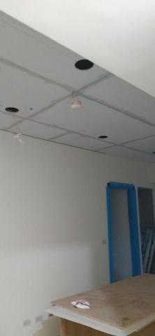 易與油漆工程 - 