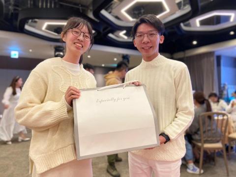 Hans/Hanson 林洺鋐 - 尾牙交換禮物