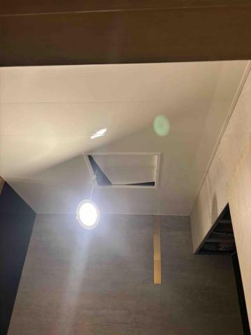 許凱 - 廁所PVC板