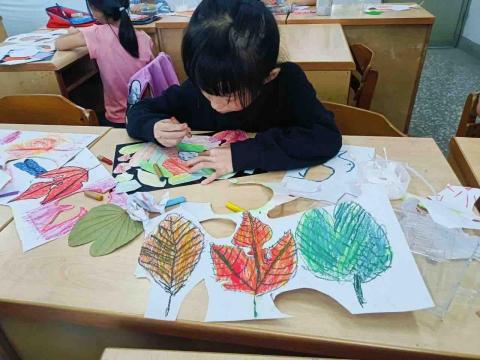 林品妤（小燕子老師） - 