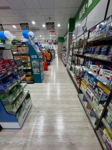 秉臣清潔企業社 - 知名藥局洗地打蠟