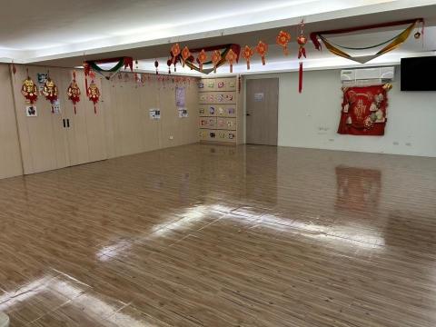 秉臣清潔企業社 - 長照中心洗地打蠟