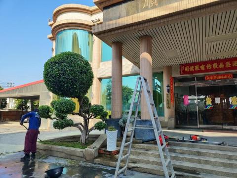 台南園藝行 - 灌木修剪