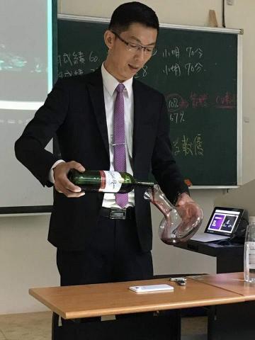 林傳凱 - 中華技術學院餐飲科實務教學