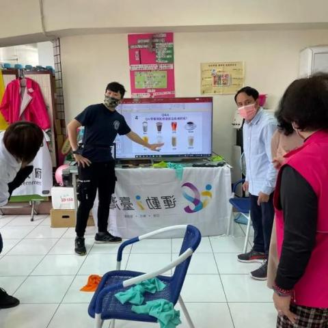 愷歆 - 社區關懷據點 運動與營養課程