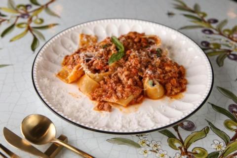 林維倫 bambi lin - 肉醬皮帶面