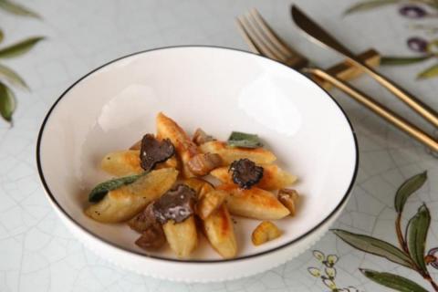 林維倫 bambi lin - 義式奶香麵疙瘩