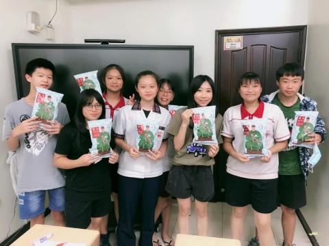 Anita - 國三學生參加會考前加油打氣