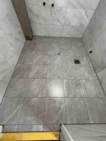 源威建築裝修 - 廁所地磚施工