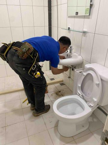 郭育榿 - 面盆安裝 郭育榿 - 面盆安裝