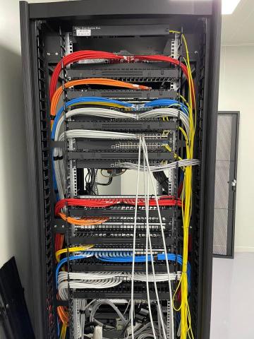 黃虹嘉 (嘉躍科技) -  黃虹嘉 (嘉躍科技) -