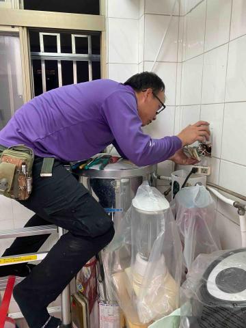 郭育榿 - 定時器安裝 郭育榿 - 定時器安裝