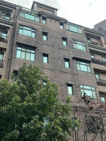 極護高空工程 -  清洗前 極護高空工程 -  清洗前