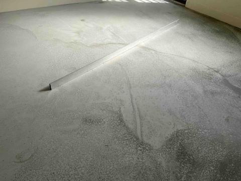 莊小吉 - 高整平地坪-卡扣-SPC-木地板地板必須的平整度。