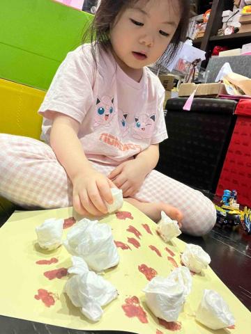 蕭乃文 - 帶兒童手作勞作