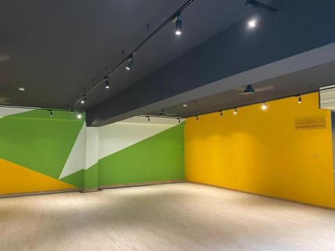 宏岳工程行 - 舞蹈教室造型油漆及軌道燈